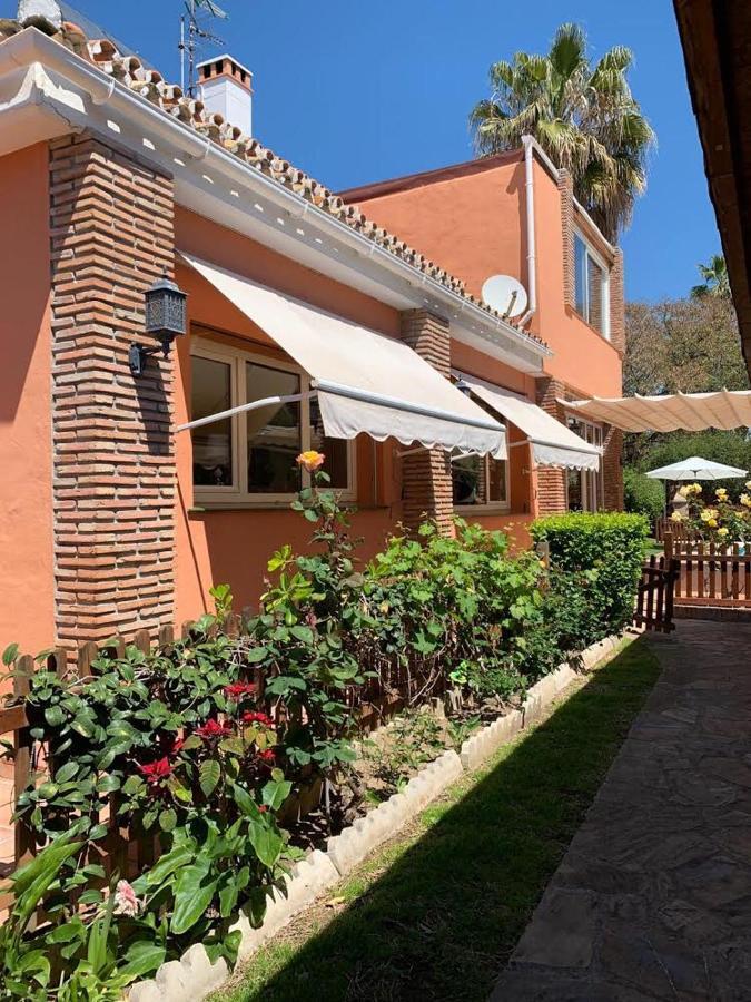 Chalet Con Piscina A 50 M De La Playa . Marbella Exterior photo
